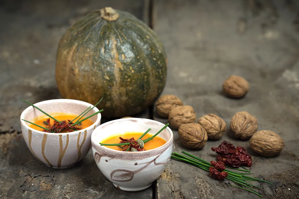 Vellutata di zucca con noci